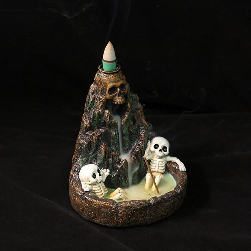 1Pc Skull Mountain Backflow Incense Burner, Includes Box of Incense Sticks and Backflow Incense Cones, Creative Home Decor for Halloween, Eye-Catching Decorative Piece